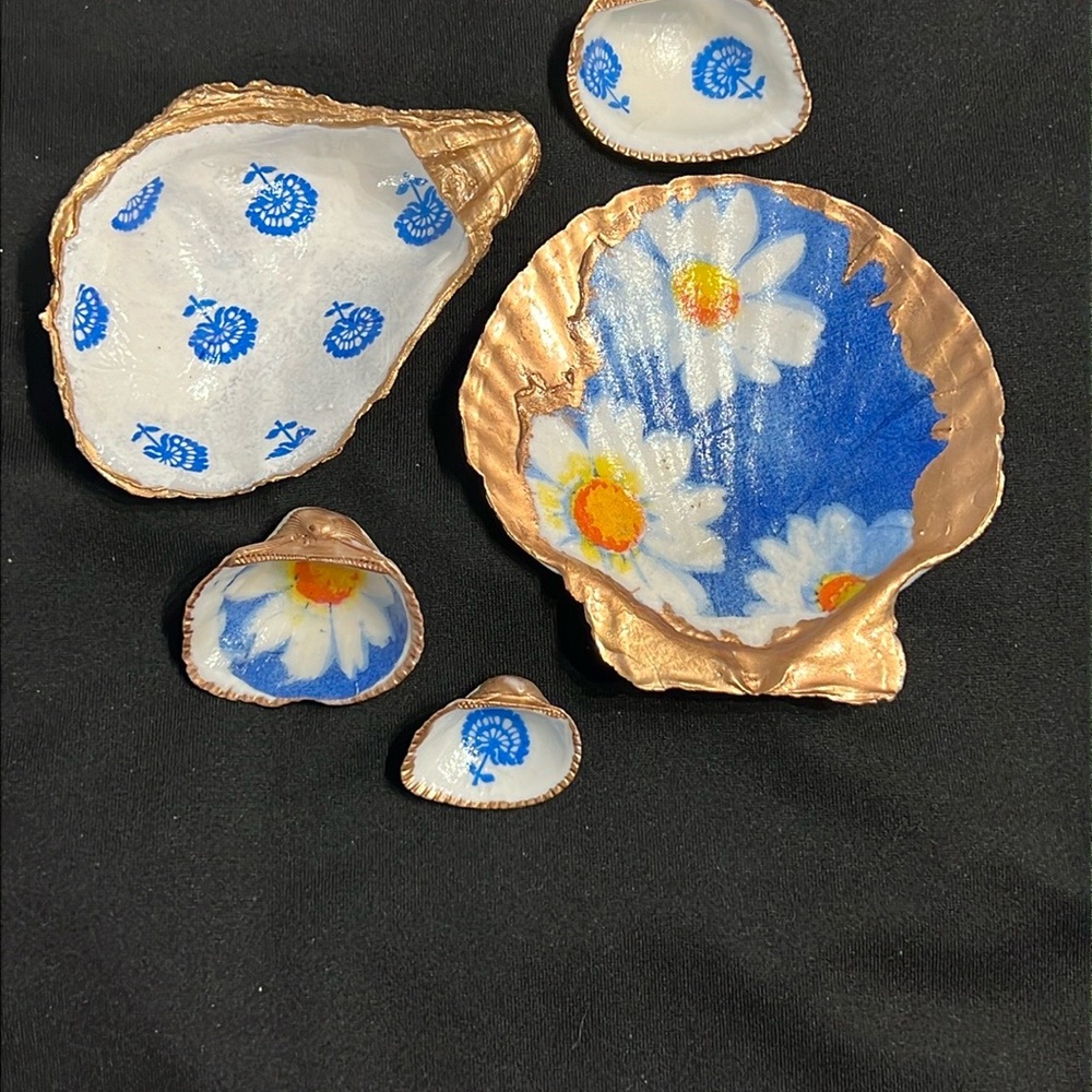 Handcrafted Floral Trinket Dishes Oyster and clam- set of 5
